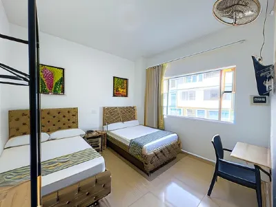 Hotel Central Plaza Medellin Hotels near Parroquia el Carmelo