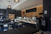 Logis Hotel - le Petit Bellon Hotels in Chamant