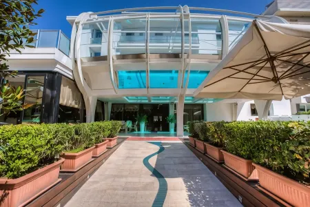 Hotel Boemia Отели рядом с достопримечательностью «Bagni Carla 98»