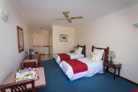 Tree Top Walk Motel Hotels in Walpole