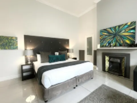 4 on Varneys Guest House