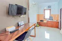 Villa Kampoeng City Wonosalam Mitra RedDoorz Hotels in Wonosalam