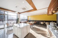 The 7 Business Hotel - พร้อมอาหารเช้า