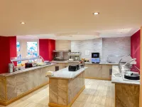 Four Saints Brig Y Don Hotel - servizio colazione