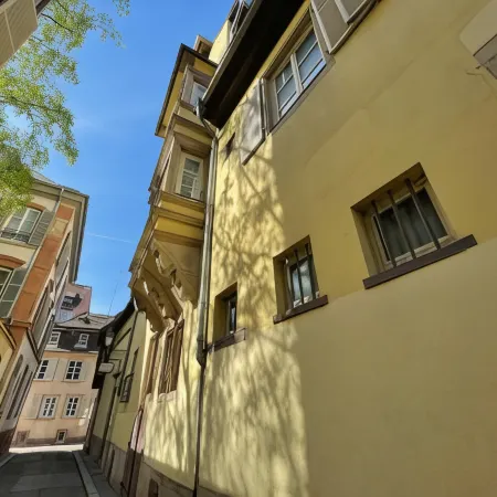 Hôtel Patricia - Strasbourg Hyper Centre Отели рядом с достопримечательностью «Квартал Маленькая Франция»