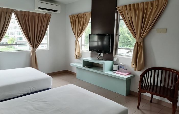 S2 Hotel