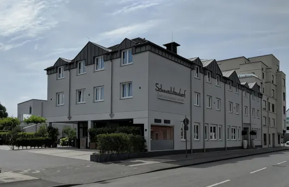 施馬坦多爾夫餐廳酒店