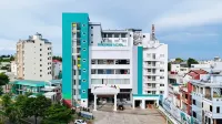 Tre Xanh Hotel Hoteles en P.Tây Sơn