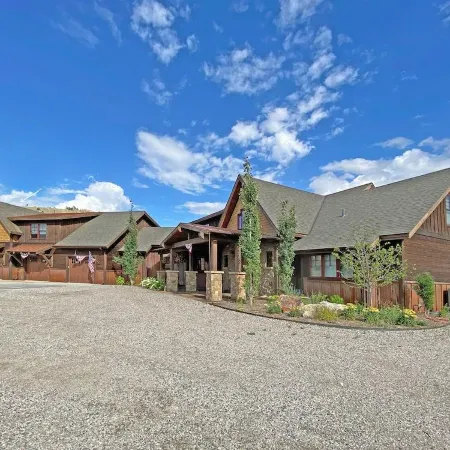 5 Star - Golden Eagle Loft