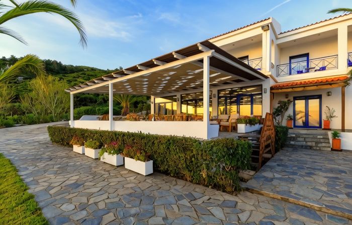 Karras Star Hotel