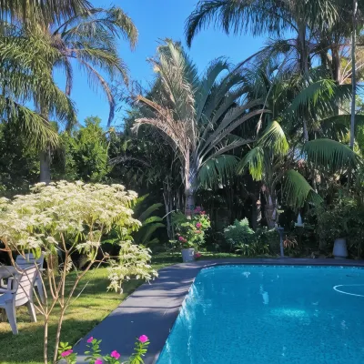 Kennington Palms B&B/Self Catering - parking