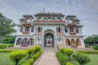 Talabgaon Castle Heritage Resort Hôtels à proximité de : KhetPal BaBa