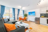 Central Apartment with 55” Smart TV+Netflix Hotels near Specsavers Opticians and Audiologists - Andover
