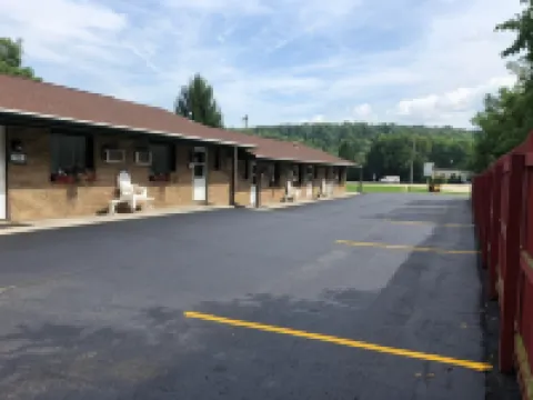Chateau Lodge Hotels in Ogle County