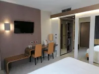 Hotel Camelia - Motels