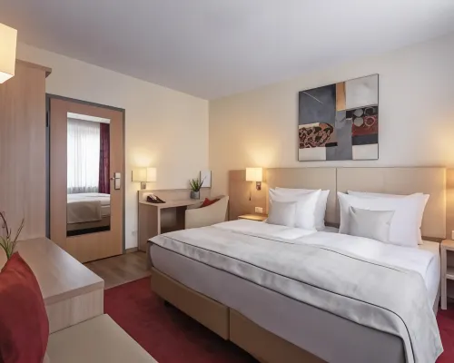 Garner Hotel HAMBURG - WANDSBEK MARKTPLATZ by IHG Hotels near Dulsberg