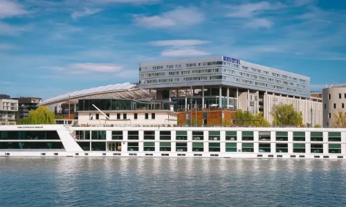 Novotel Lyon Centre Confluence Bord de Saone