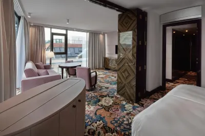 Hotel Topazz & Lamee