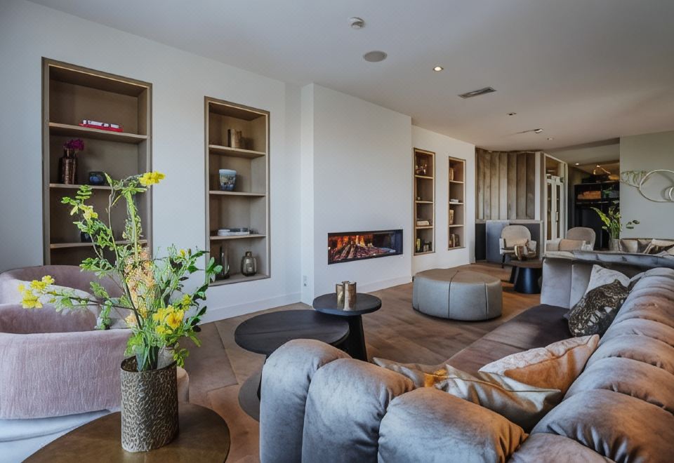 5. 팔 8 호텔 안..