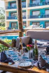 Dolphin Suites - Pool