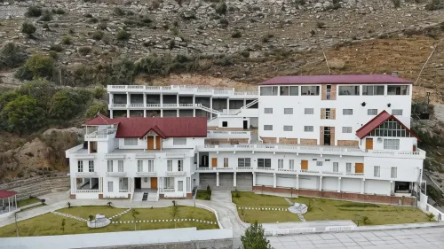 Destination Hotel Thandiani