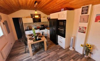 Royal City Getaway in Luxurious VILLA 6 People with Private SPA Brazier and Pool