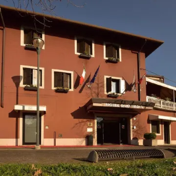 Hotel Quo Vadis