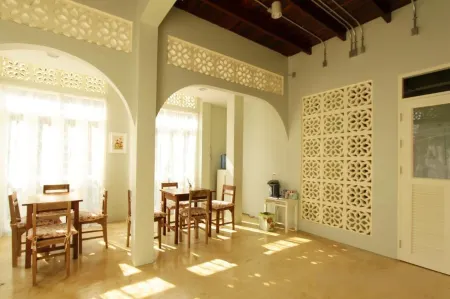 Lada House Отели рядом с достопримечательностью «Wat Chedi Sao Lang»