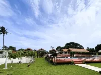 Red Hibiscus Villas Hotels in Avarua