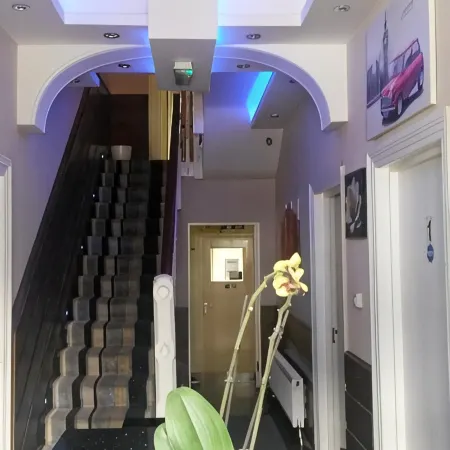 The Crystal Lodge Hotel