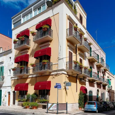 Sogno d'Epoca 1822 Hotels near Porto Ghiacciolo Beach