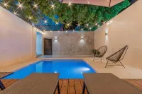 Youssef Exceptionnel Merida - Pools