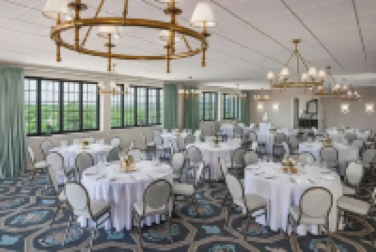 แกรดูเอท บาย ฮิลตัน ชาร์ลอตส์วิลล์