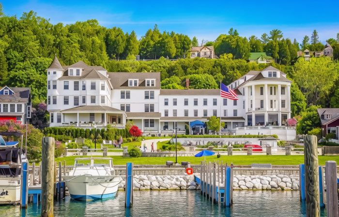 Island House Hotel