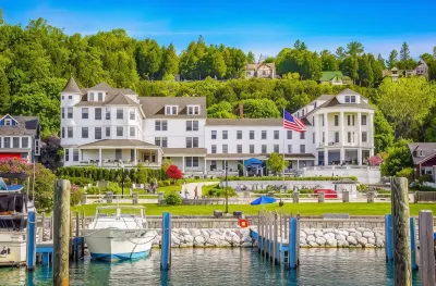 Island House Hotel