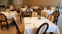 Hotel Poarta Transilvaniei - 朝食
