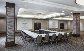 Delta Hotels Edmonton Centre Suites