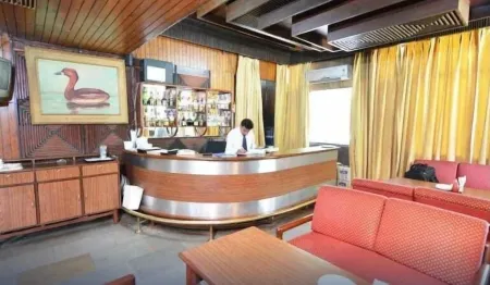 Dabchick Tourist Resort Отели в г. Палвал