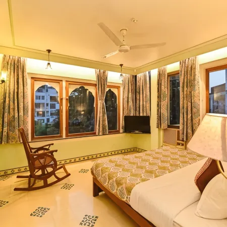 Om Niwas Suite Hotel