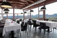 Puebloastur Eco Resort Hotel & Spa - Pools