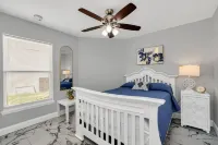 Queen Beds | Private Pool | Super Fast WIFI Hotels in Osceola County