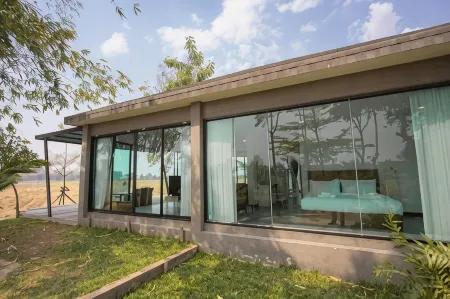 KEPT Cabana Отели рядом с достопримечательностью «Wat Chedi Sao Lang»