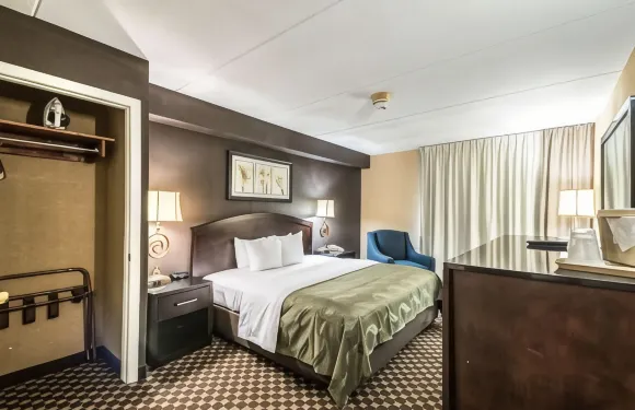 伊薩卡大學區凱藝酒店