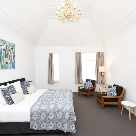 Castaway Norfolk Island Hotels in Burnt Pine