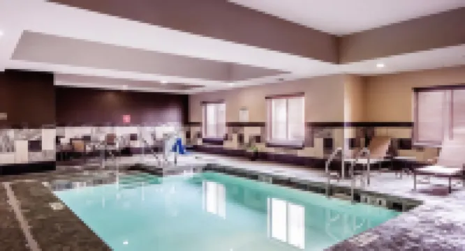 Comfort Inn & Suites