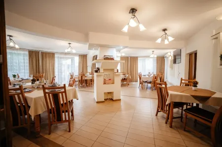 Pensiunea Floare de Colţ