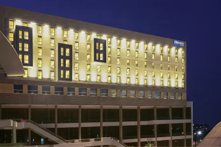 City Express by Marriott Monterrey Universidad Отели рядом с достопримечательностью «Mexican History Museum»