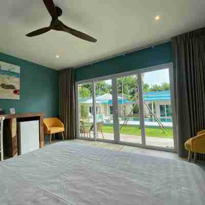 Le Petit Saint Tropez Rooms