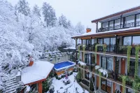 Seventeen Rooms Hotel di 