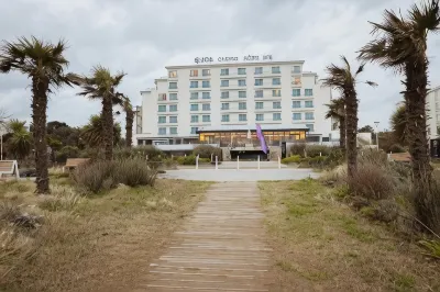 Hôtel Spa du Beryl St Brévin l'Océan Hotels near World biggest snake skeleton